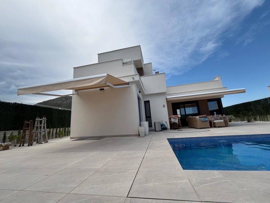 Pintura de muro exterior en colores neutros